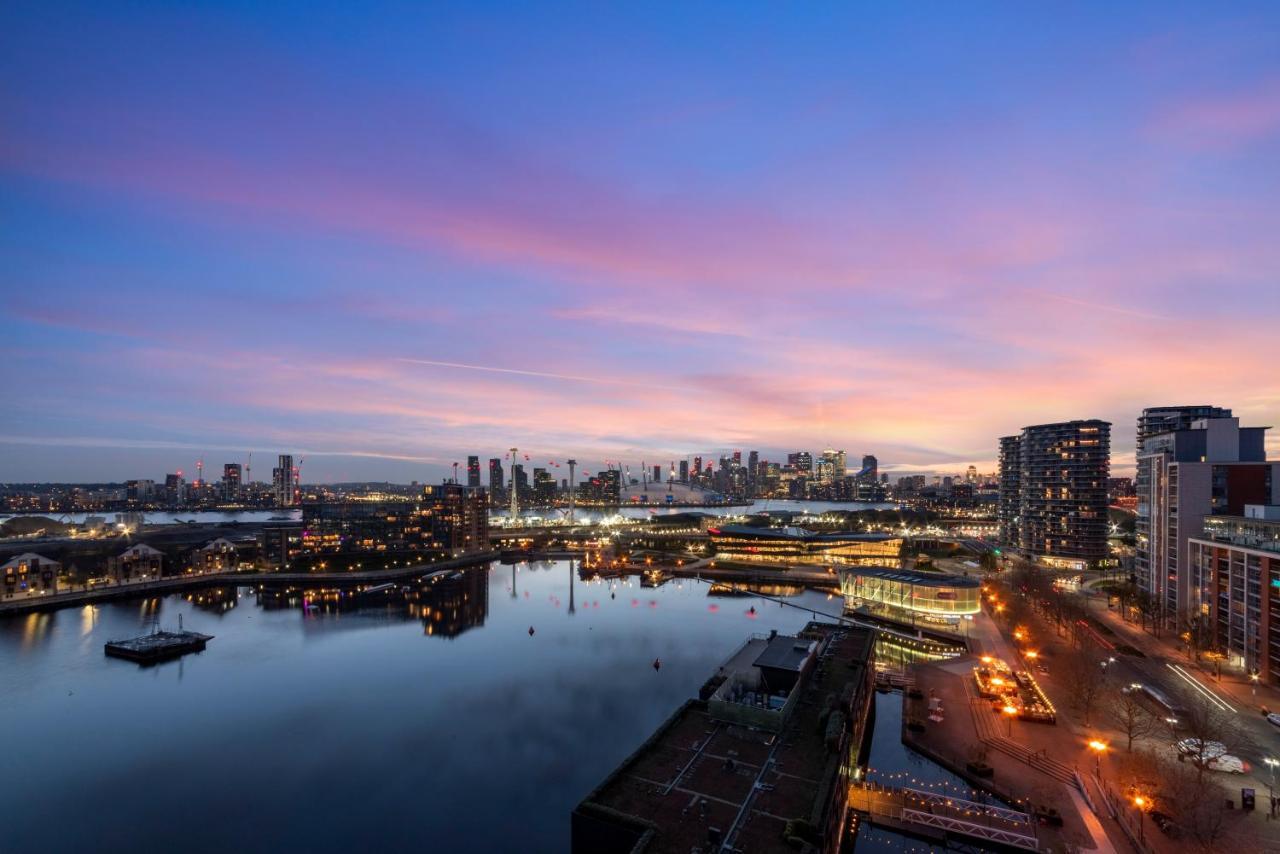Excel 3 Bedroom Apartment Near City Airport And O2 Arena Лондон Екстериор снимка